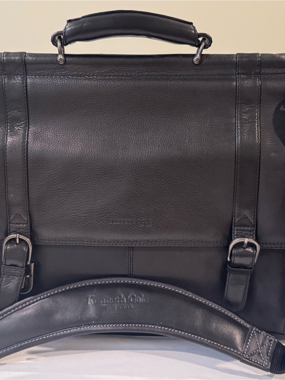 Kenneth Cole New York Black Leather Messenger Bag Briefcase Portfolio NWOT